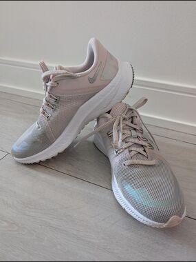 Nike Women's Light Pink Mesh Running Shoes